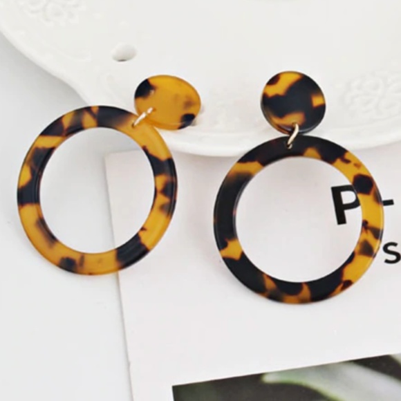 BARI Jewelry - 🌿Lakim Tortoise Classy Circle Geometric Earring